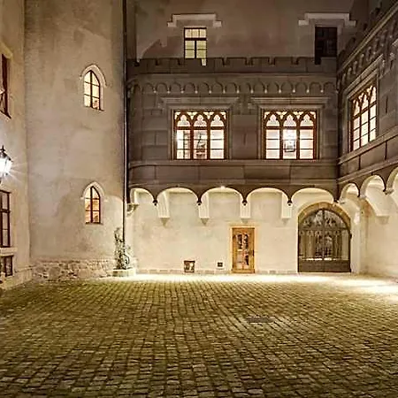 Aparthotel Zamek Karpniki Schloss Fischbach