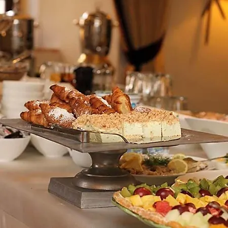 Zamek Karpniki Schloss Fischbach Otel
