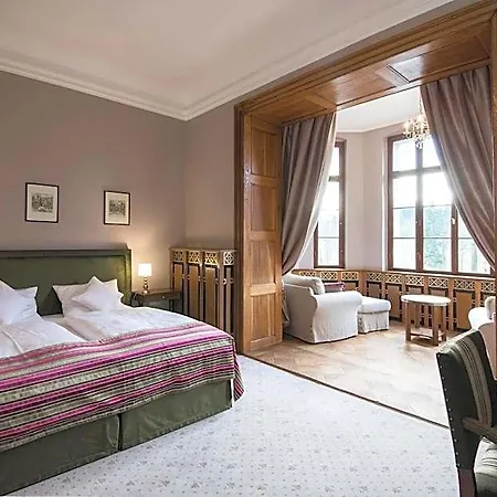 Zamek Karpniki Schloss Fischbach Aparthotel Karpacz